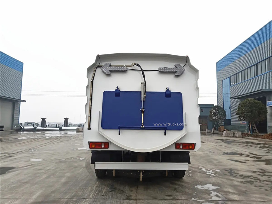 Dongfeng Kinrun 12 ton vacuum road sweeper truck