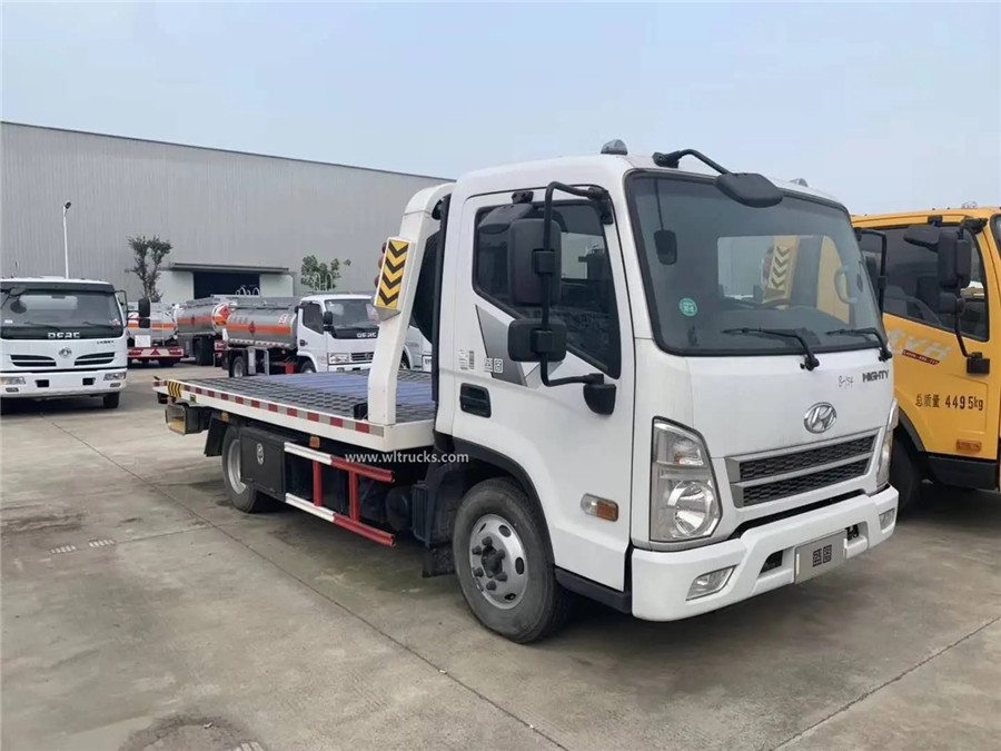 Hyundai 3 ton flatbed commercial tow truck