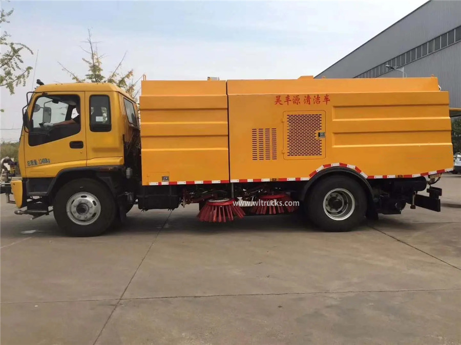 ISUZU FTR 12m3 vacuum road sweeping truck