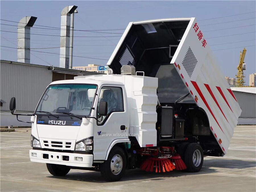 ISUZU NKR 6 ton sweeper truck