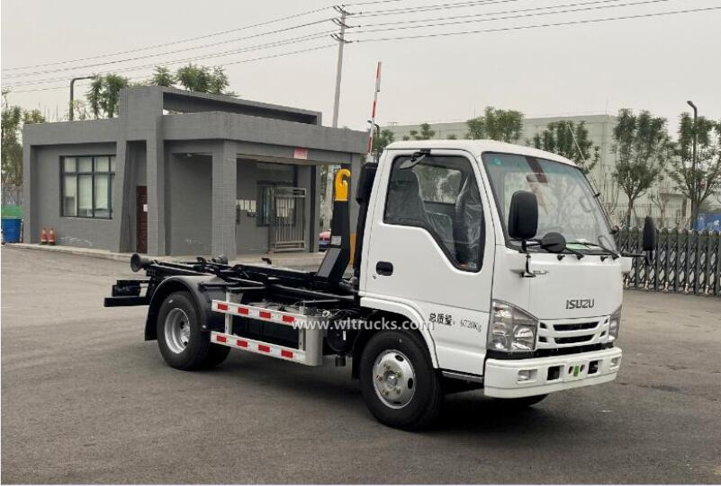 Japan Isuzu 5cbm hook arm lifting garbage truck