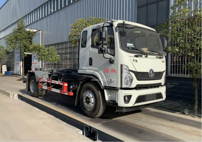 Shacman Xuande 12 ton hook arm garbage truck