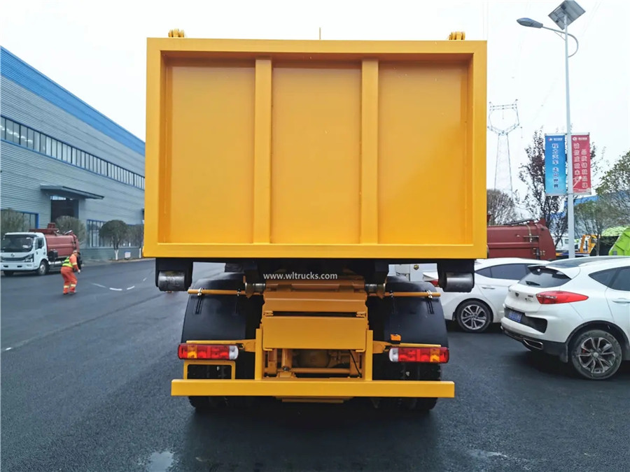 Sinotruk HOWO 20 ton roll off hook lift garbage dump truck