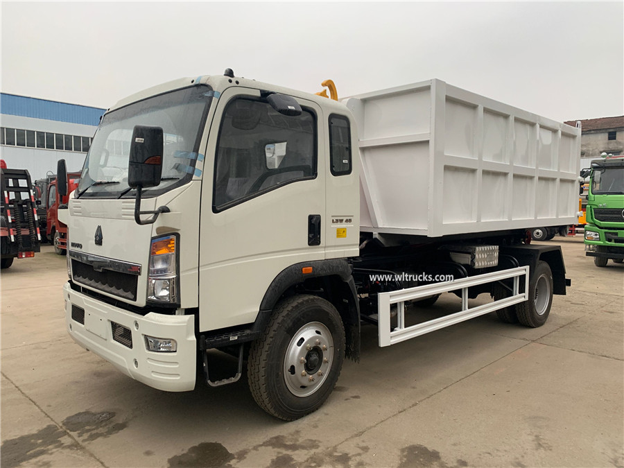 Sinotruk Howo 8cbm hydraulic lifter garbage truck