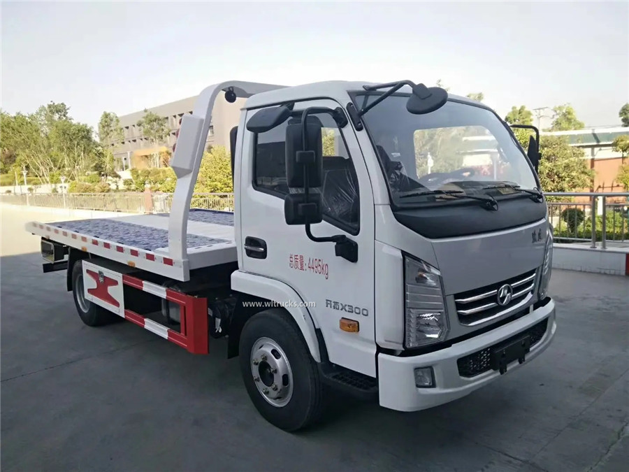 Yuejin 3 ton flat road tow truck