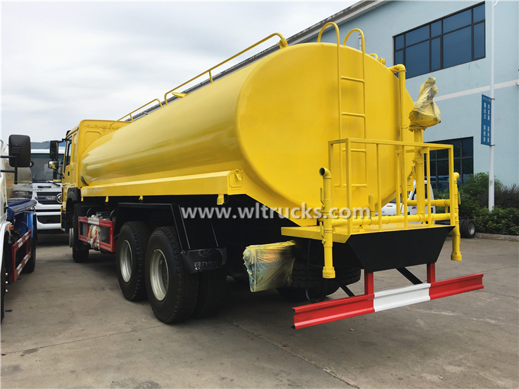 10 wheel Sinotruk Howo 5000 gallon water bowser tanker