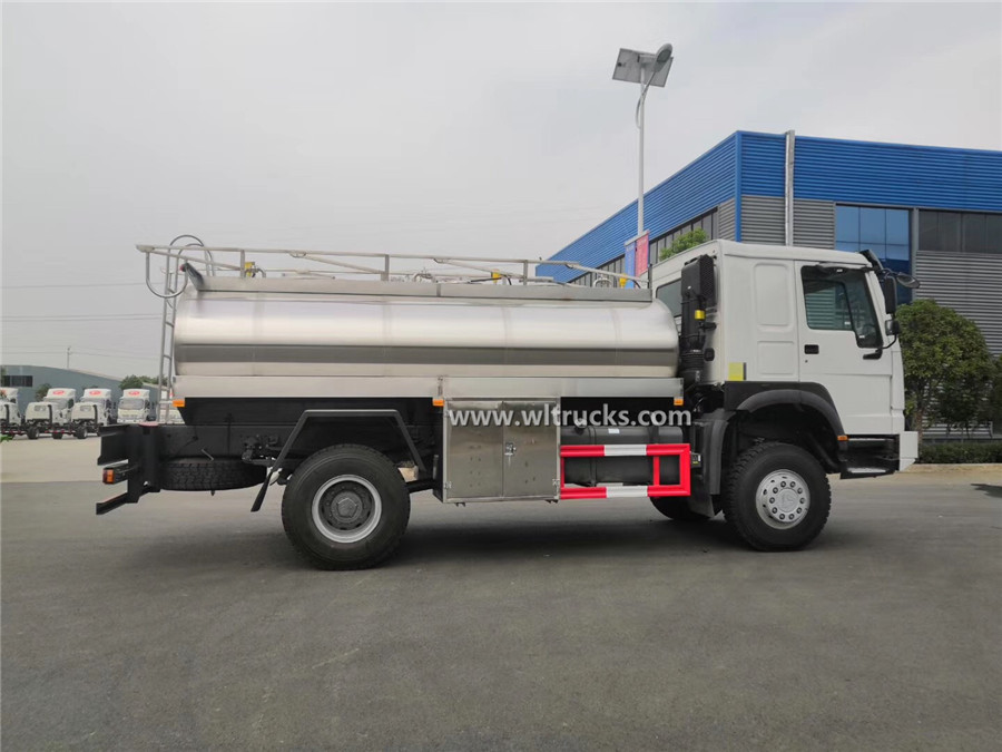4WD HOWO 10 ton stainless steel water tank truck