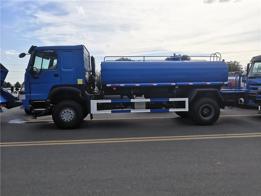 4WD HOWO All wheel drive 12000L water delivery truck
