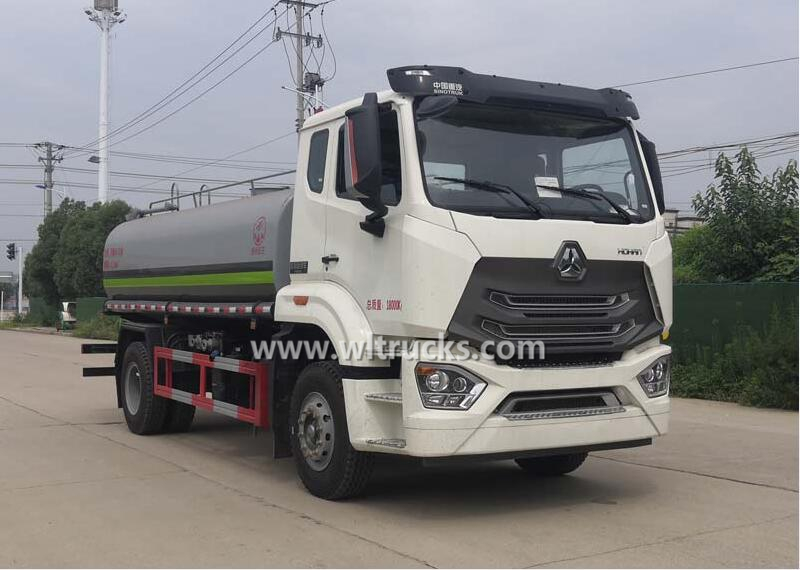 4x2 Sinotruk Haohan 16000L water truck right hand drive