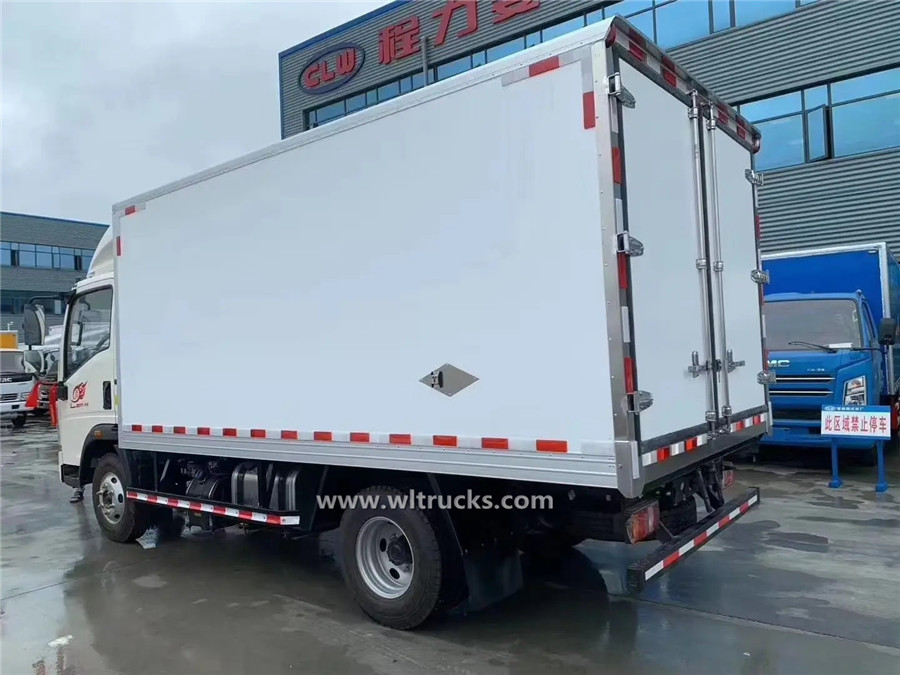 6 tire HOWO 18ft cold storage trucks