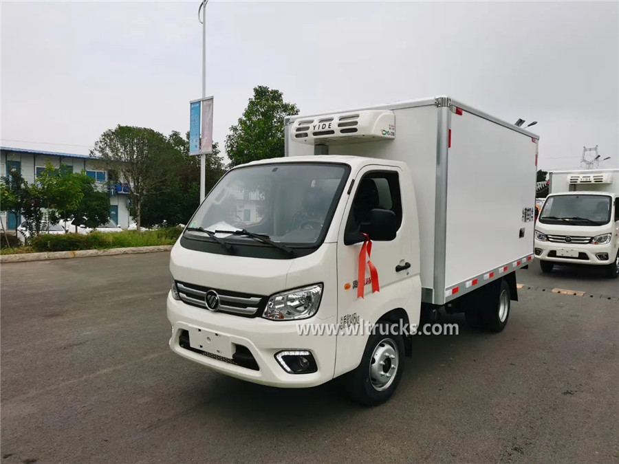 6 wheel Foton 2 ton petrol refrigerator truck