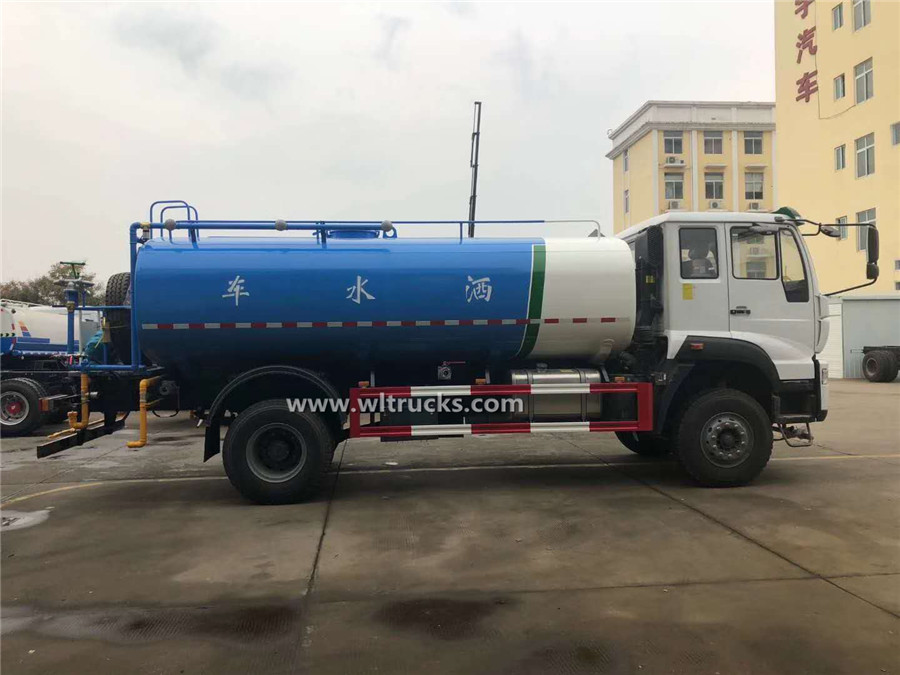 6 wheel Sinotruk Steyr 15000 liters water sprinkler truck