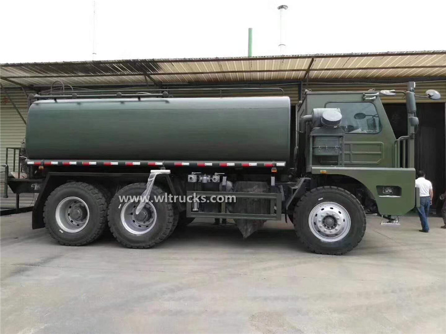 6WD Sinotruk 40ton Mine full drive water sprinkler truck