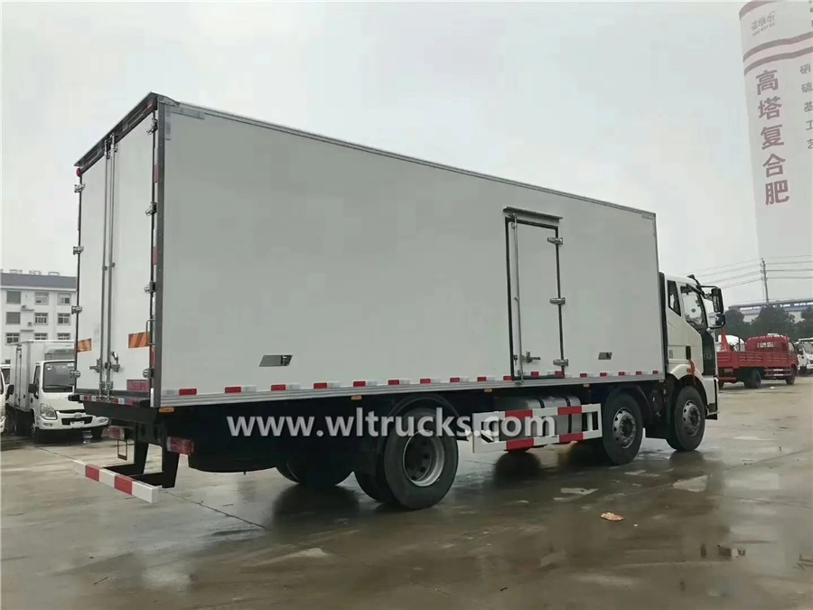 6x2 FAW 20 ton reefer van truck