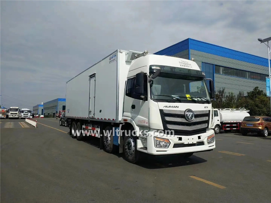 8x4 Foton Auman 25 ton refrigerated truck