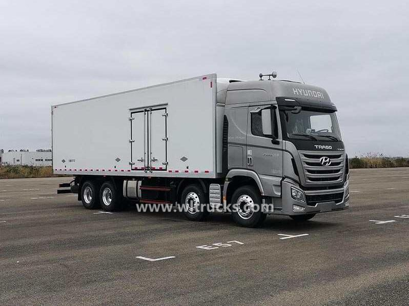  8x4 Hyundai 30t freezer delivery truck