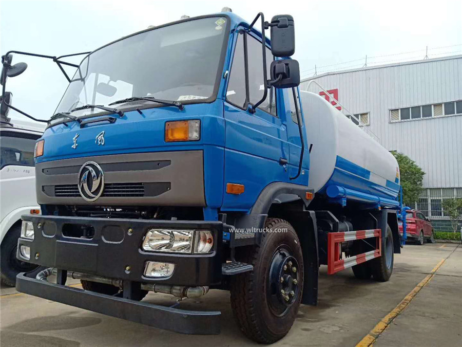 DFAC 3000 gallon water tanker truck