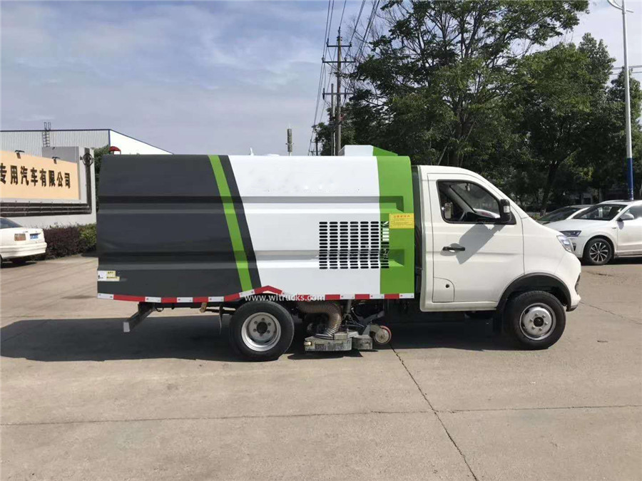 DFAC small vacuum street sweeper