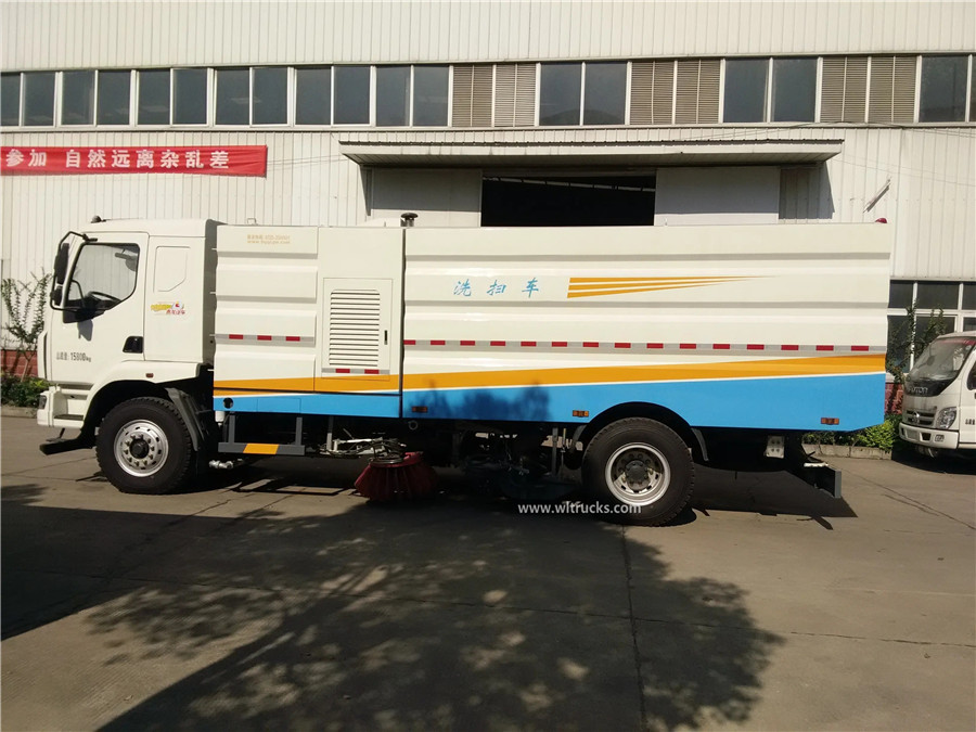 DFLZ Chenglong 16 ton street washing and sweeping truck