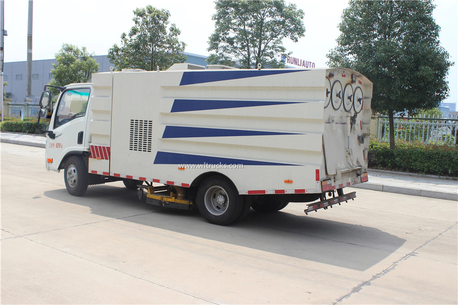 Dayun 5 ton vacuum industrial floor sweeper truck