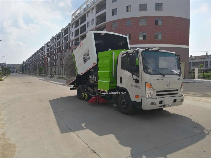 Dayun 8 ton High pressure cleaning road sweeper