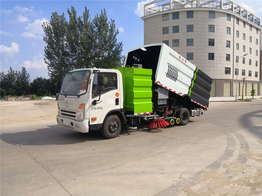 Dayun 8m3 road washing and sweeping truck
