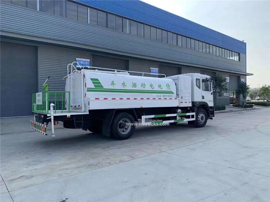 Dongfeng 12 ton electr water tanker truck