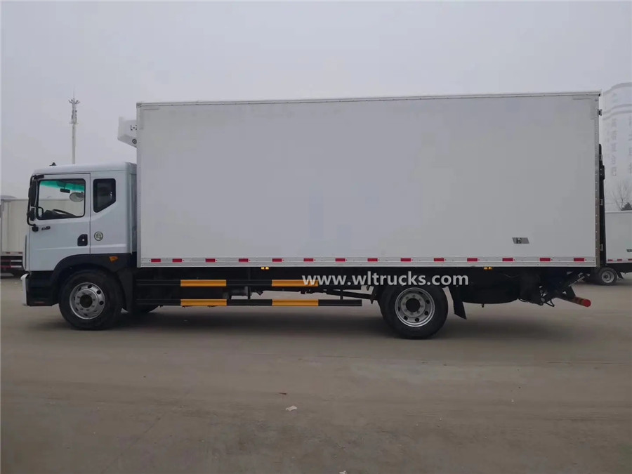 Dongfeng 15 ton reefer container box truck