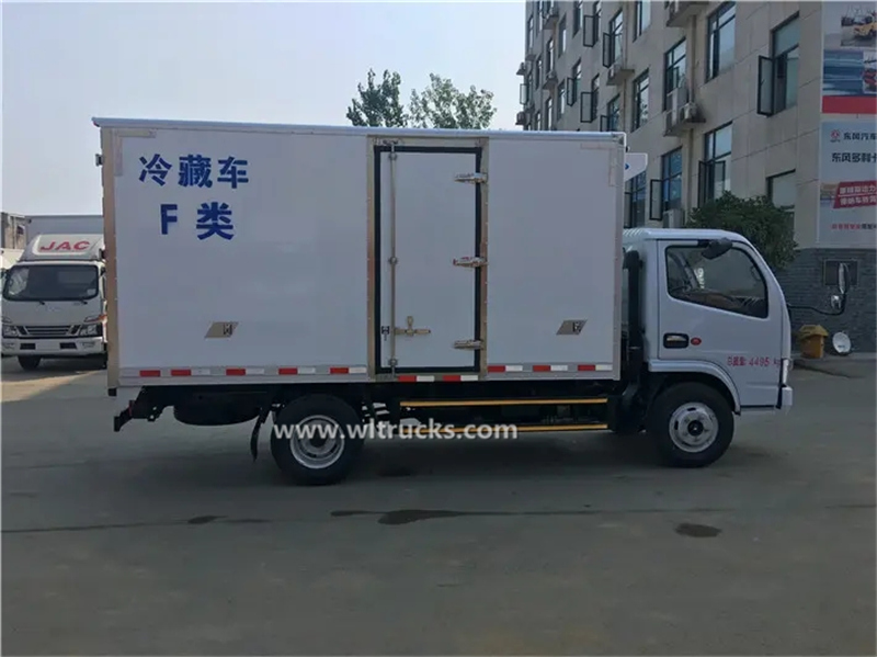 Dongfeng 3t refrigeration equipment truck