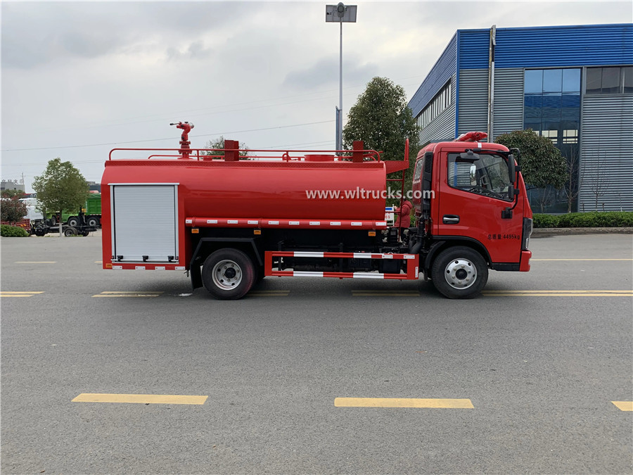 Dongfeng 4 ton water fire truck