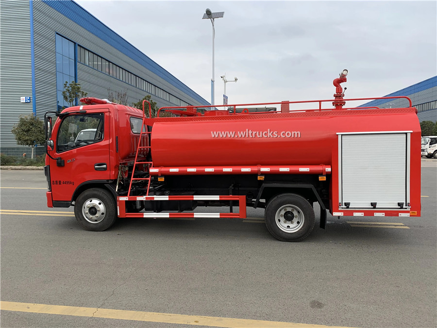 Dongfeng 4000L fire fighting water truck