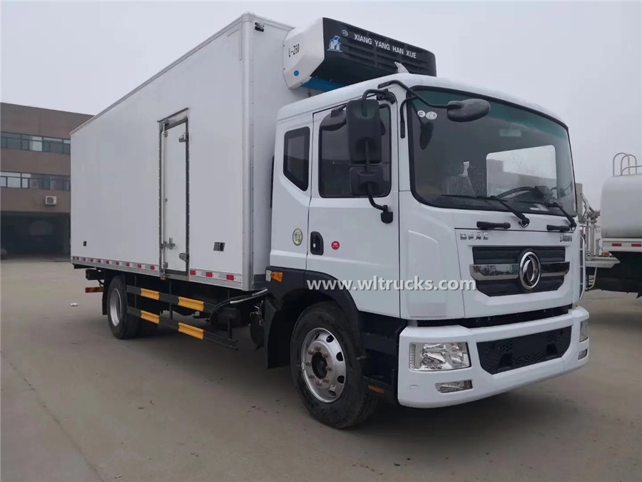 Dongfeng D9 model 6.8m fridge truck