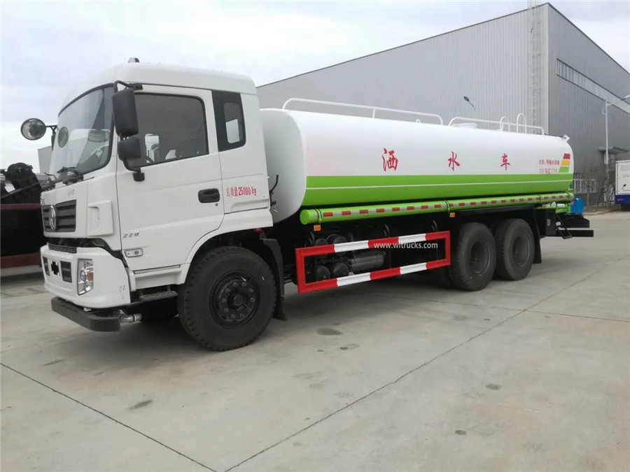 Dongfeng Kinrun 20000L sprinkling water tanker truck
