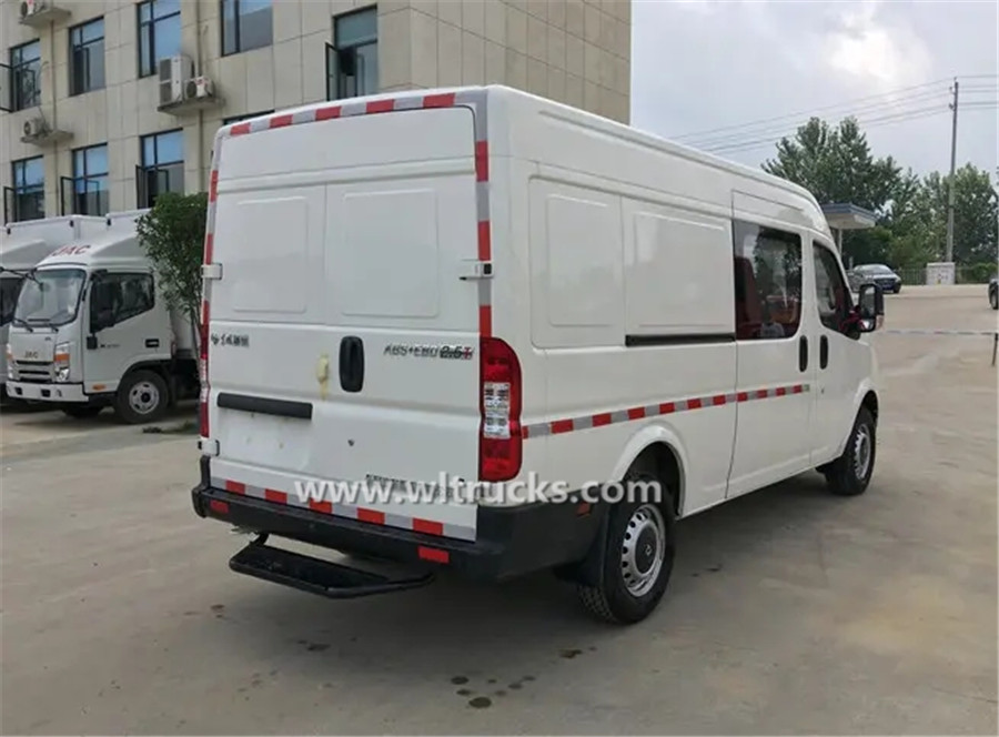 Dongfeng Mnibus 2mt frozen storage van