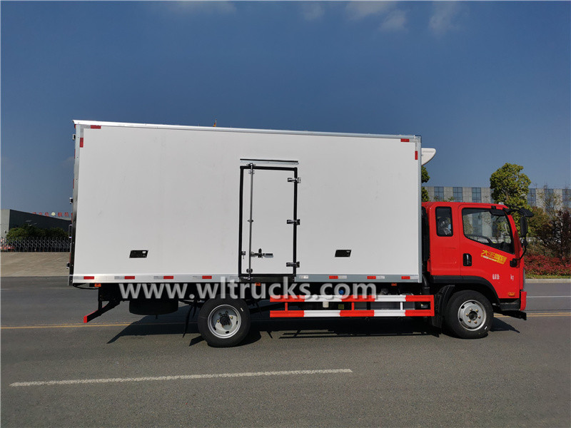 FAW 10 ton refrigerated vehicle