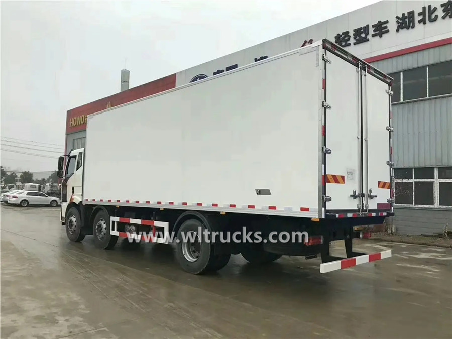 FAW 20 tonne refrigerated medium truck