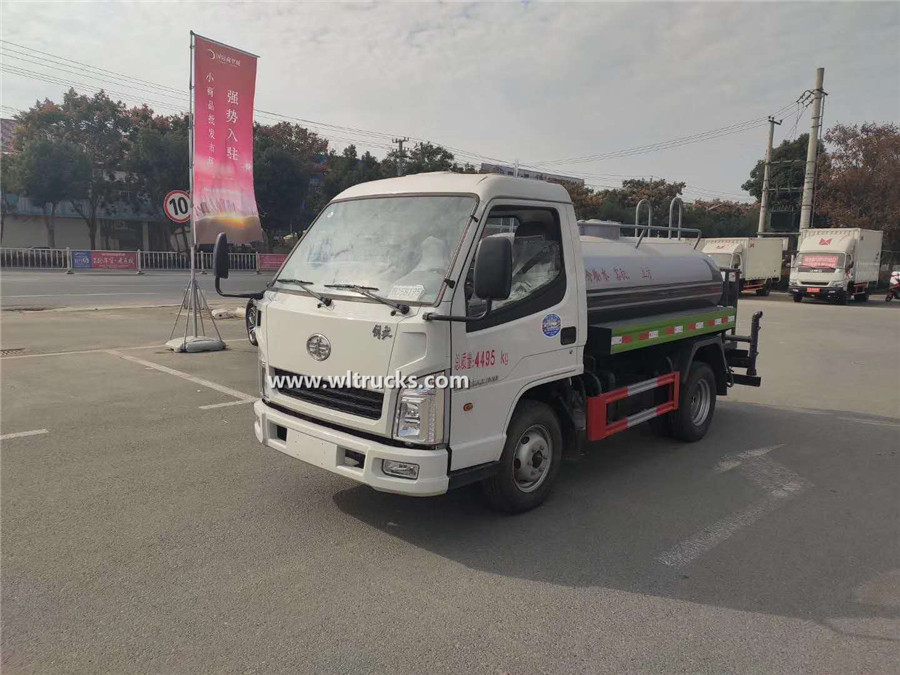FAW 3000L water tanker truck