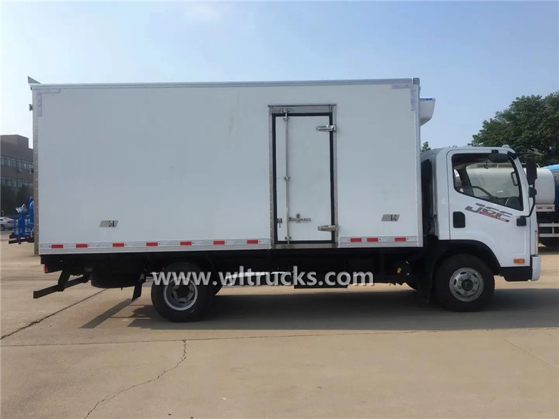 FAW 5mt refrigerator box truck