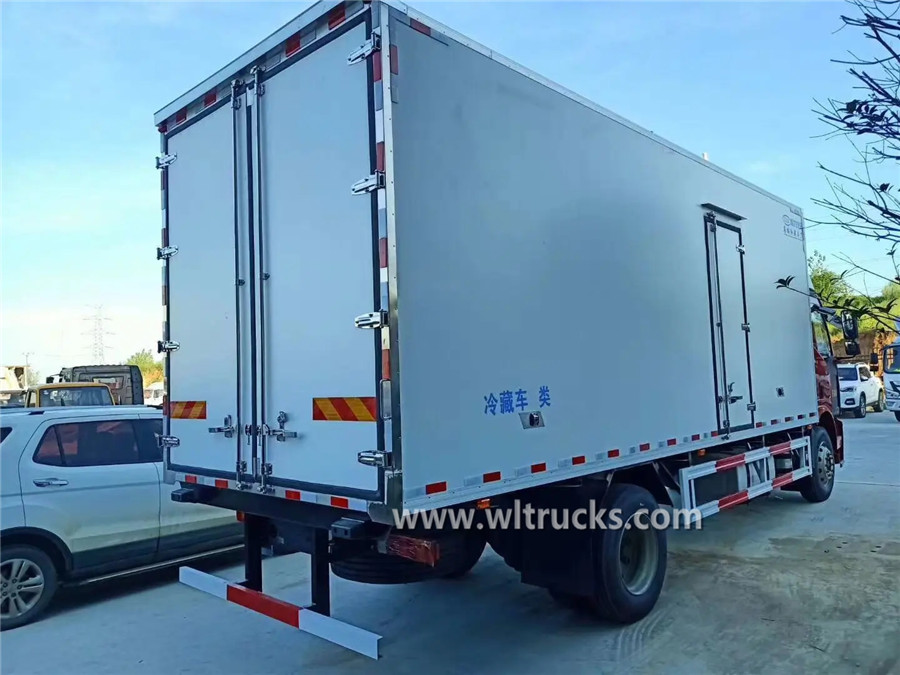 FAW 6.8m cold room van truck