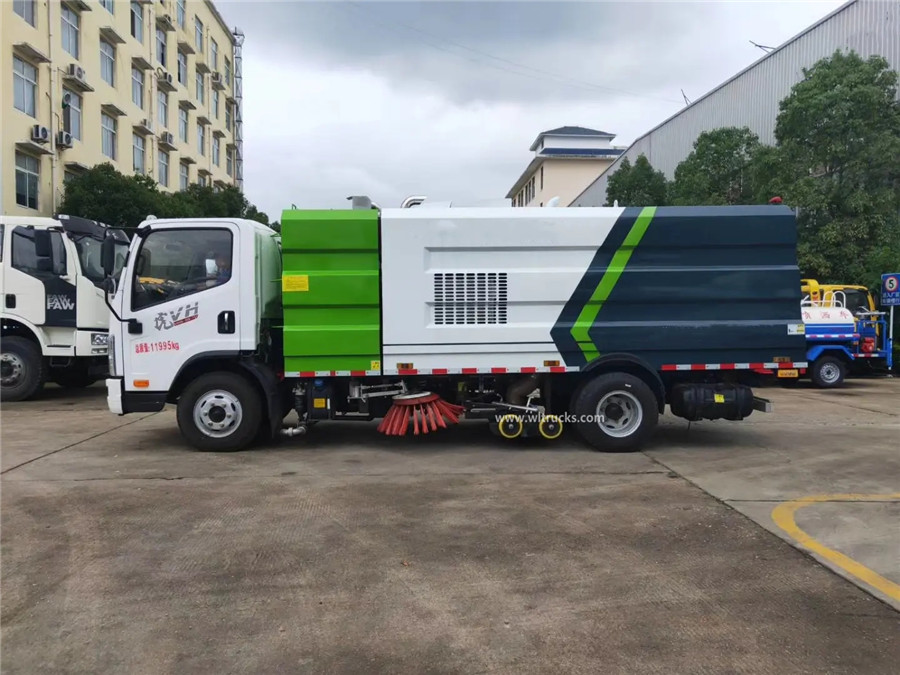 FAW 8m3 road washing and sweeping truck