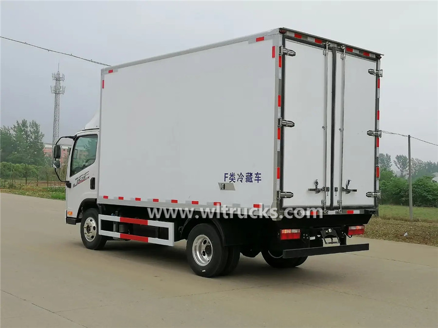 Faw 4.1m cooling truck
