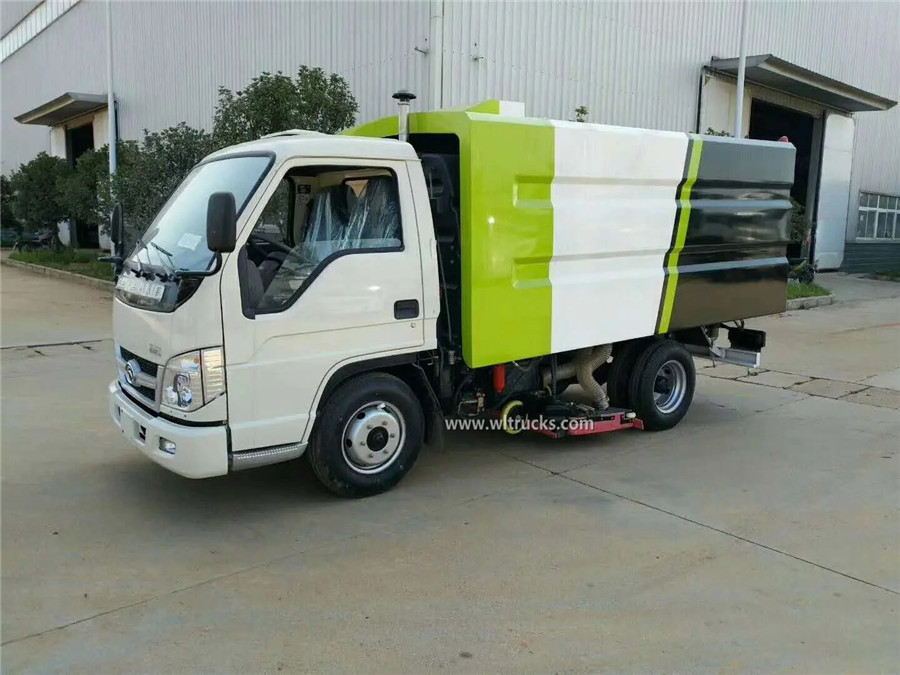 Foton 5 ton industrial sweeper 