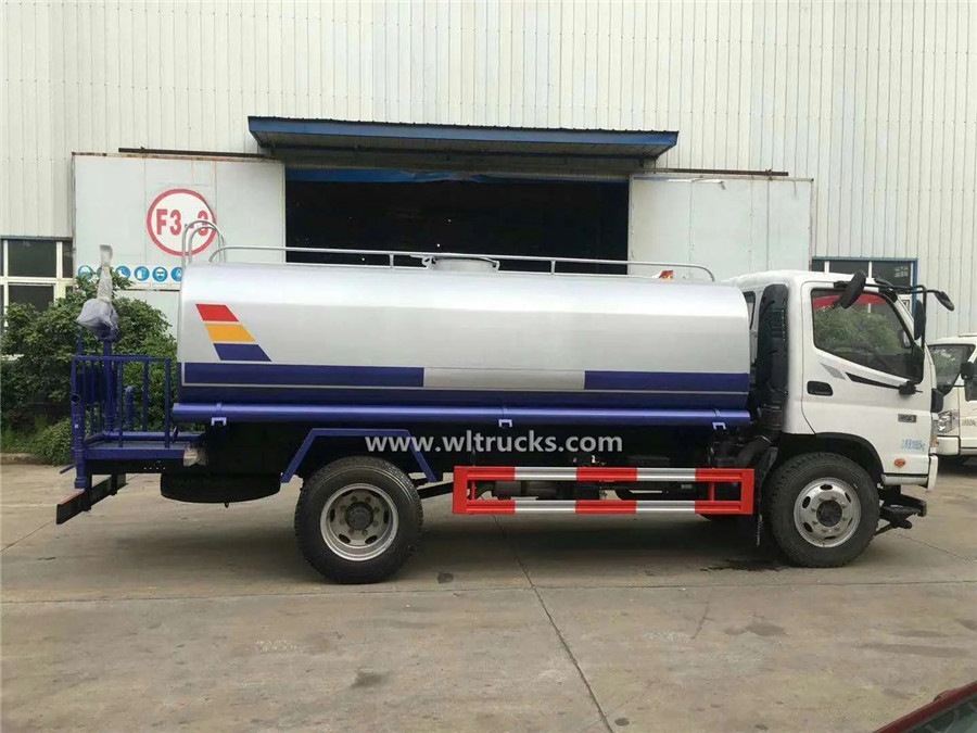 Foton Aumark 2000 gallon water tanker truck