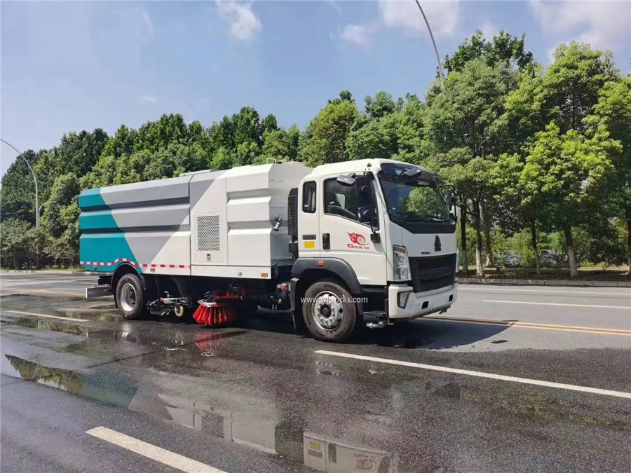 HOWO 16cbm road washing and sweeping truck