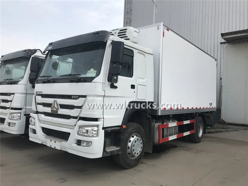 HOWO 40m3 fridge truck