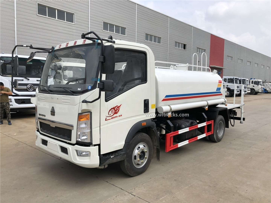 HOWO 5 ton water tanker