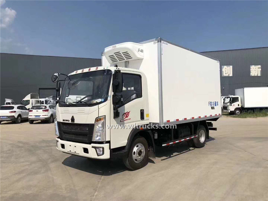 HOWO 5 tons refrigerated truck