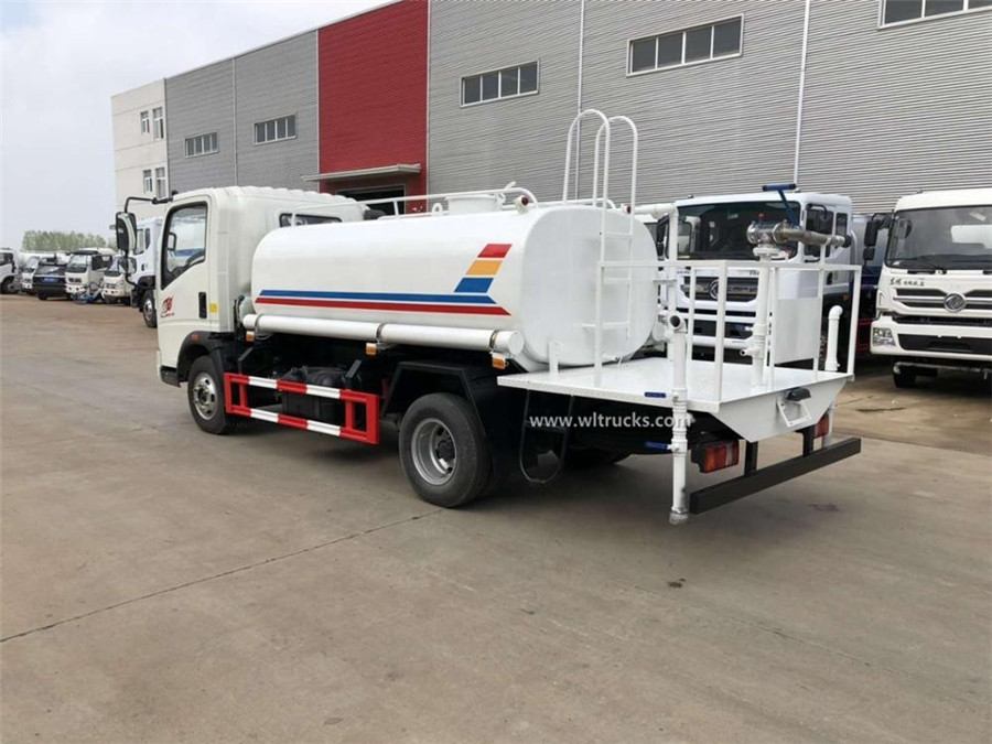 HOWO 5000L water bowser truck