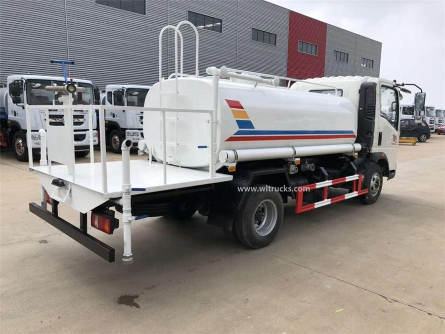 HOWO 5m3 water sprinkler truck