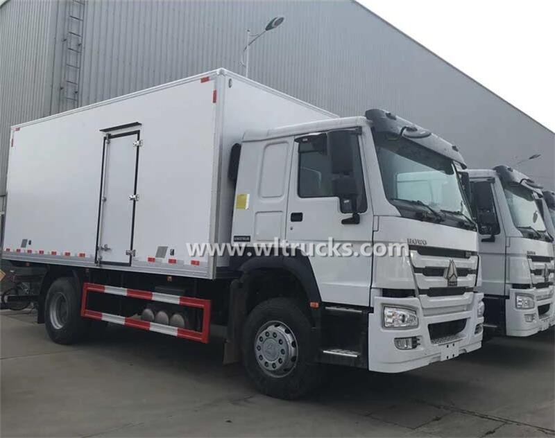 HOWO 6.8m cold plate freezer truck